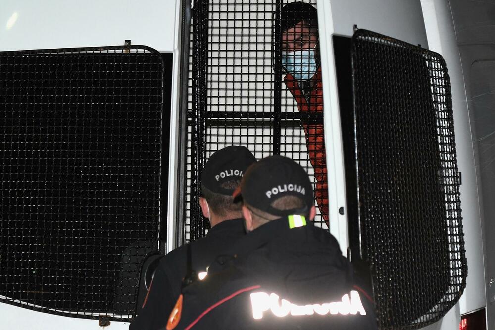 Sa privođenja Lalovića u Specijalno tužilaštvo, Foto: Savo Prelević