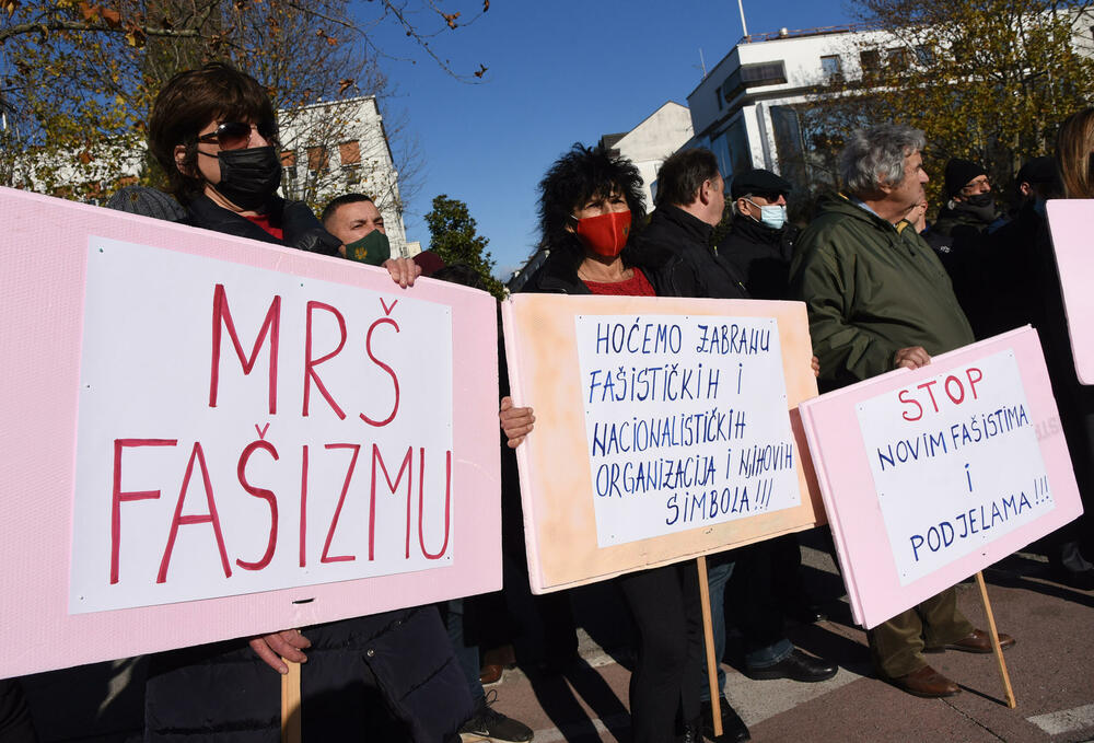 <p>Poslanik LP-a je kazao da je antifašizam ugrađen u temelje Crne Gore i jedna od suštinskih vrijednosti crnogorskog društva</p>