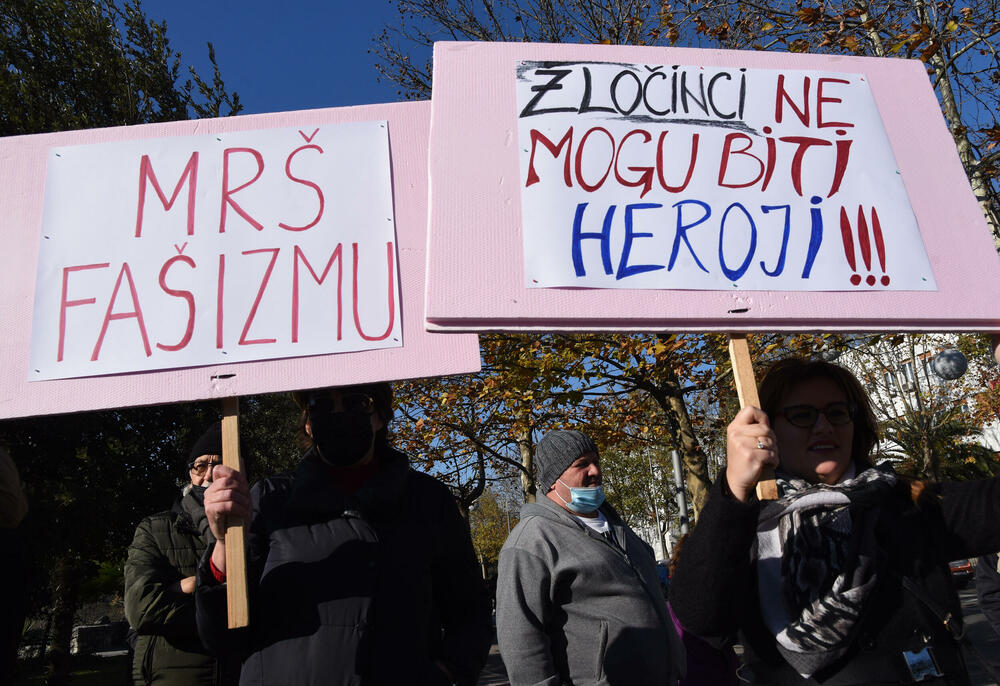 <p>Poslanik LP-a je kazao da je antifašizam ugrađen u temelje Crne Gore i jedna od suštinskih vrijednosti crnogorskog društva</p>