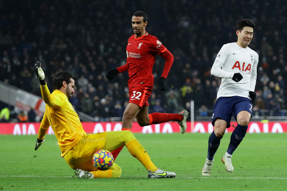 Alisonova greška za 2:2, Foto: Reuters