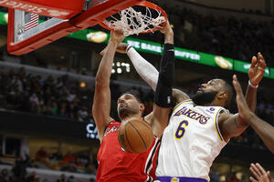 Vučević u ritmu nakon pauze, Derozan bez greške: Bulsi bolji od...