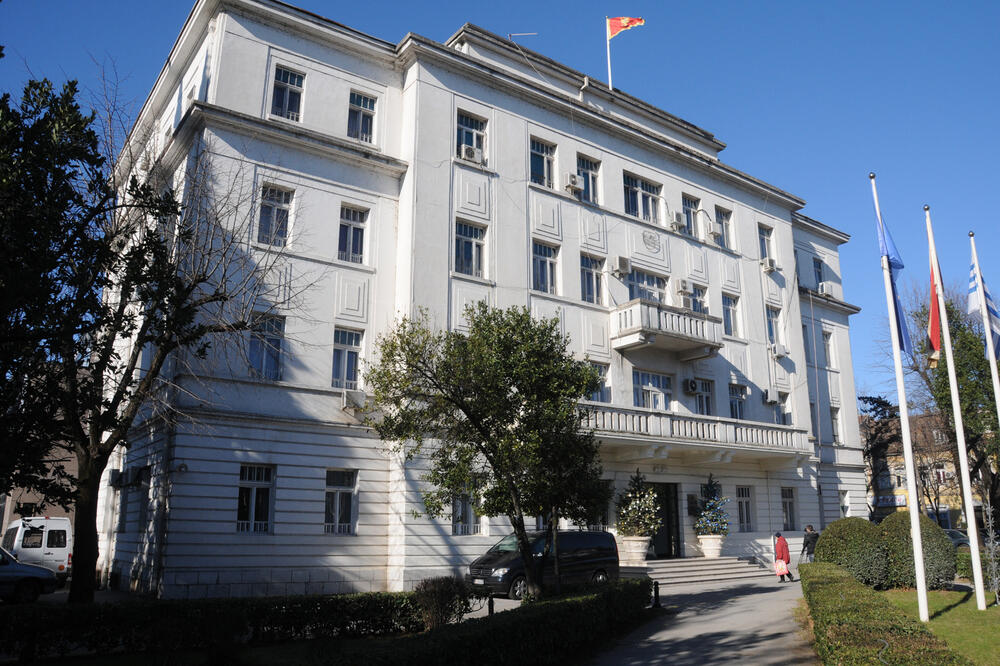 Služba košta gradsku kasu preko 220.000 eura, Foto: Luka Zekovic