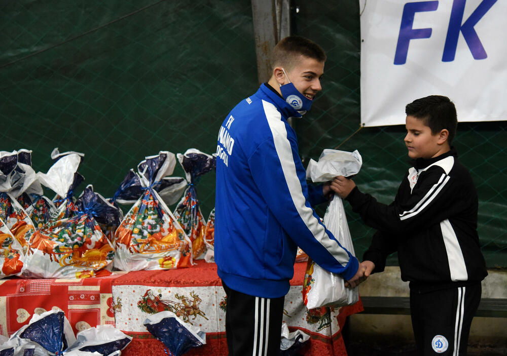 <p>"To je uvod u sportski život, cilj nam je i da ta djeca nastave bavljenje sportom, ali nam je najvažnije druženje i motorika"</p>