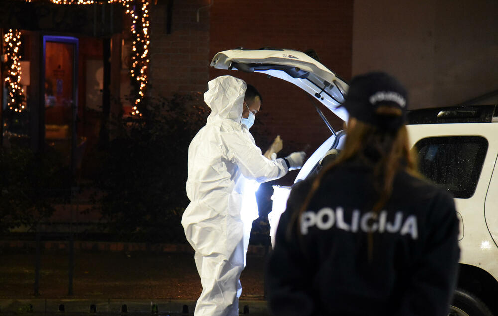 <p>Aleksić je u Lakušića ispalio nekoliko hitaca, dok je ovaj sjedio na terasi jednog lokala</p>