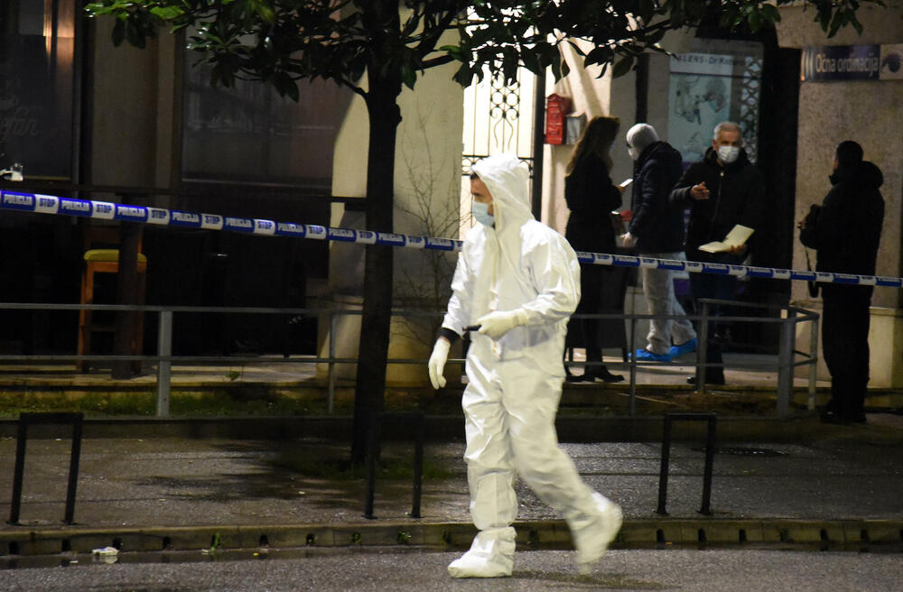 <p>Aleksić je u Lakušića ispalio nekoliko hitaca, dok je ovaj sjedio na terasi jednog lokala</p>