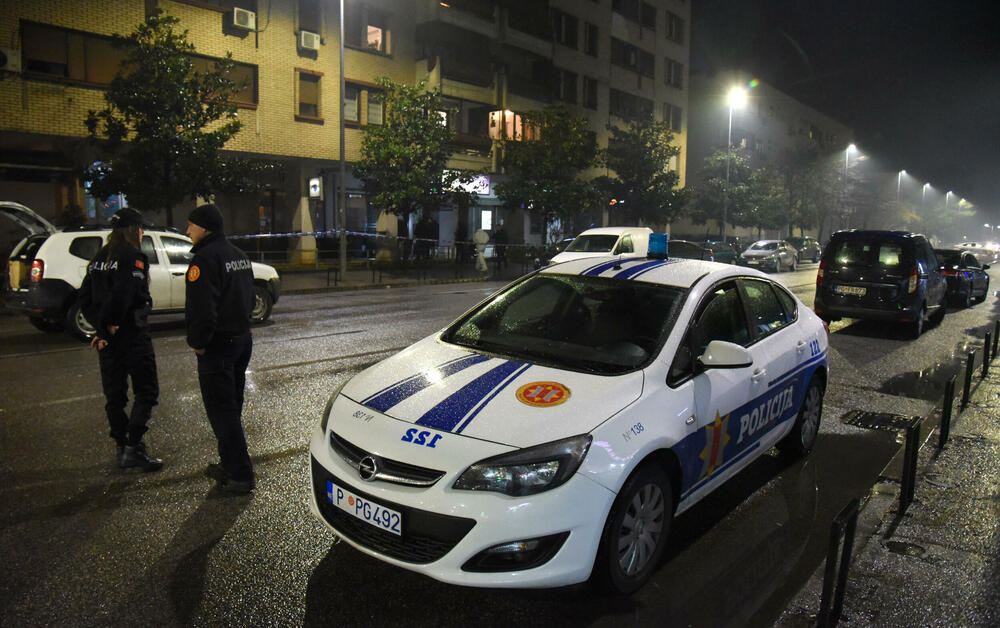 <p>Aleksić je u Lakušića ispalio nekoliko hitaca, dok je ovaj sjedio na terasi jednog lokala</p>