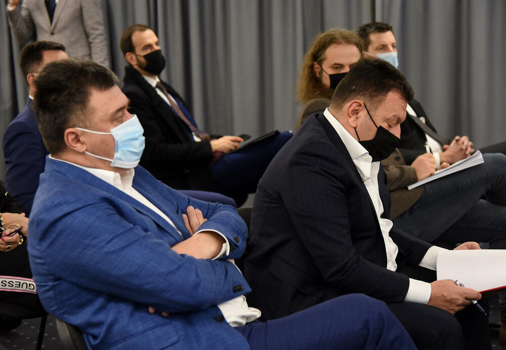 <p>Predsjednica PKCG apelovala da se nađe rješenje za očuvanje aluminijumske industrije, kazala da zabrinjava i broj nezaposlenih</p>