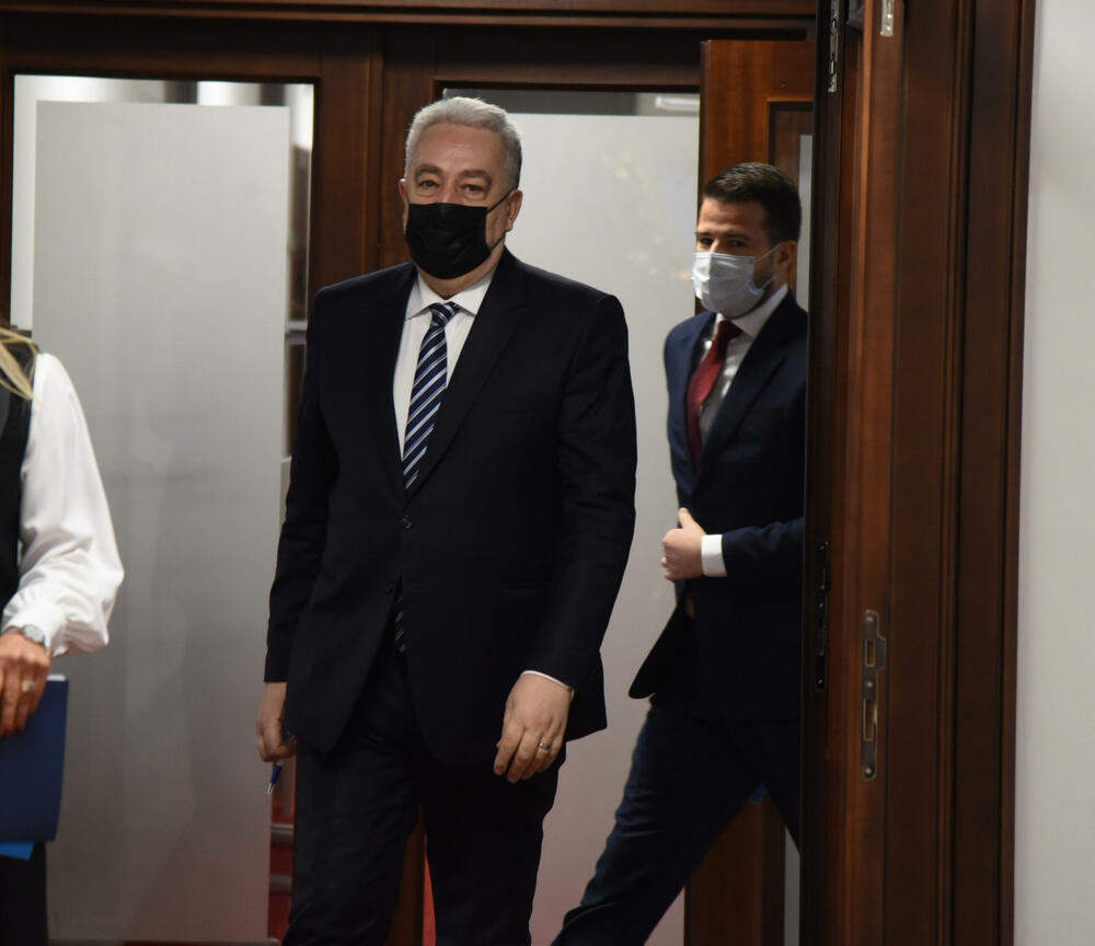 <p>Predsjednica PKCG apelovala da se nađe rješenje za očuvanje aluminijumske industrije, kazala da zabrinjava i broj nezaposlenih</p>