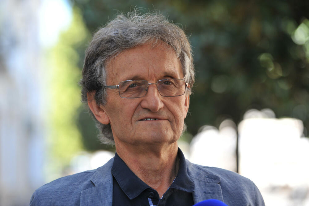 ”Tužiocu je nanesen duševni bol”: Perović, Foto: Savo Prelević