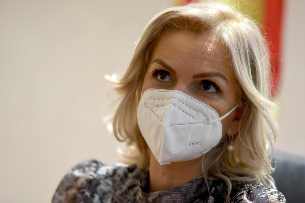 Tvrdi da njen resor nije organizovao slavlje u restoranu, već “ručak za pet osoba”, Foto: SAVO PRELEVIC