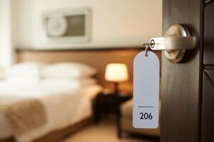 Budva: Nema otkazivanja rezervacija u velikim hotelima, privatni...