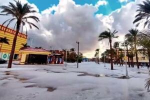 Snijeg i grad u Hurgadi, turisti u čudu