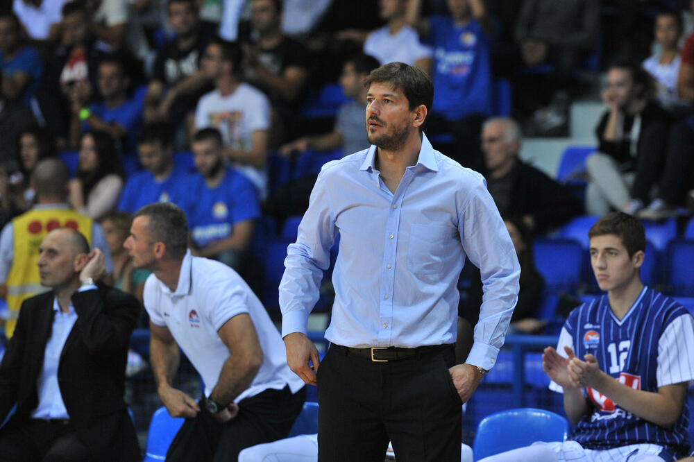 Vlado Šćepanović na klupi Budućnosti, Foto: Budućnost Voli