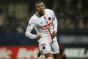 Het-trik Mbapea, PSŽ rutinski protiv četvrtoligaša