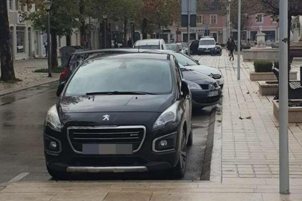 Parking u Nikšiću, Foto: Svetlana Mandić