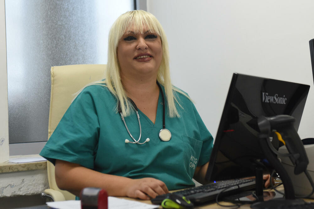 Trenutno radi u Zavodu za HMP, predsjednica Udruženja Makedonaca u Crnoj Gori, Foto: Savo Prelević