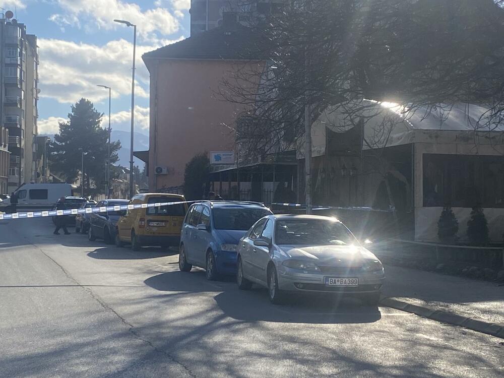 <p>U pucnjavi teško ranjen Ivo Rabrenovć koji je operisan u beranskoj bolinici i trenutno se nalazi van životne opasnosti</p>