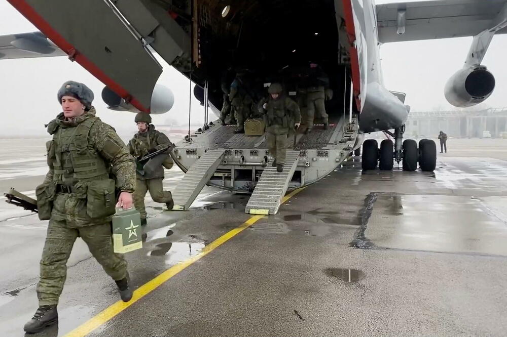 Ruski vojnici stižu u Kazahstan kao dio mirovne misije Organizacije ugovora o kolektivnoj bezbjednosti, Foto: DEFENCE MINISTRY OF RUSSIA