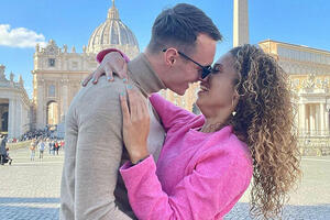 Romansa, pa brak sa fudbalskog terena