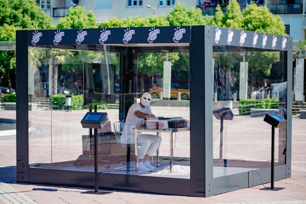 Sa performansa “Sviraj kraj” u Podgorici, Foto: rai-see.org