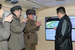 Kim Džong Un nadgledao treće lansiranje hipersonične rakete