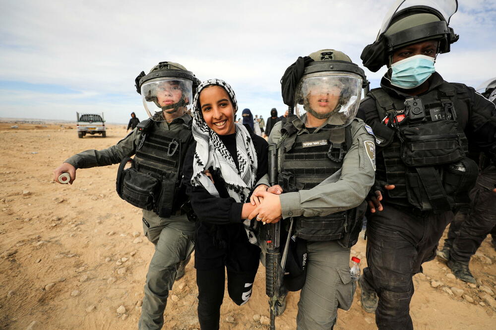 Hapšenje demonstranata, Foto: Reuters