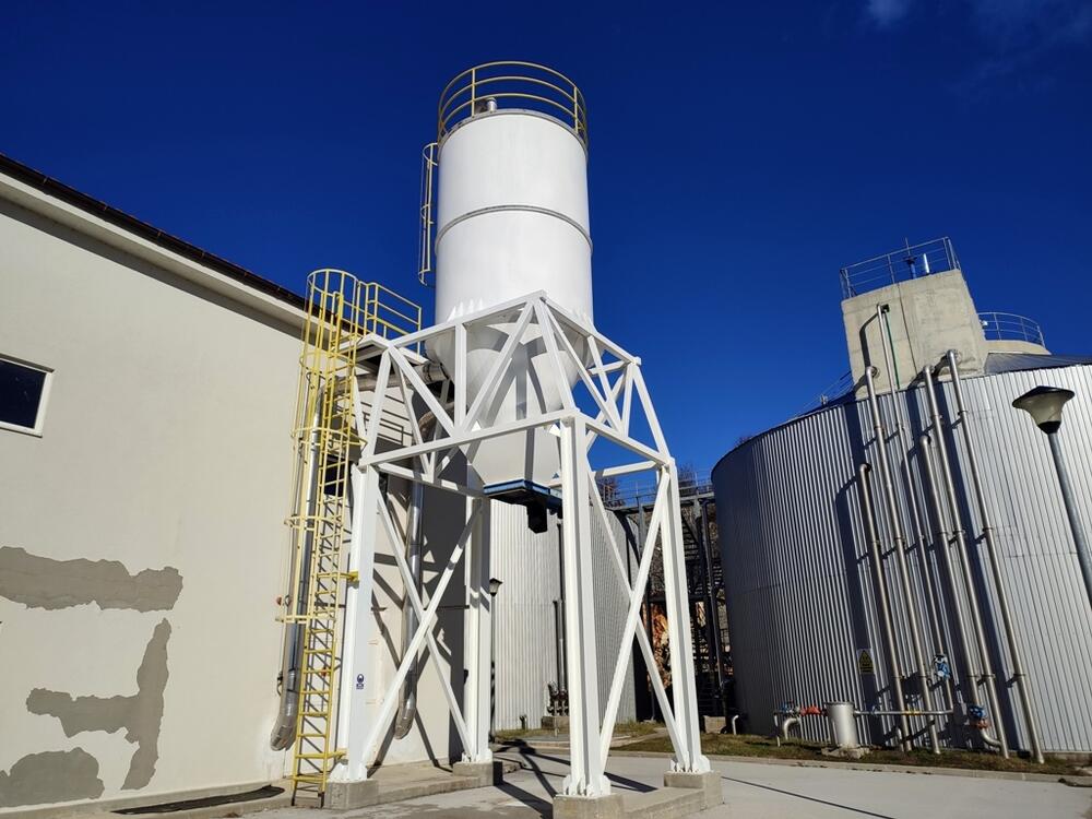 Silos u kome se skladišti mulj