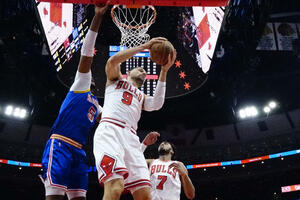 Golden stejt očitao lekciju Čikagu: Vučević najbolji u teškom...