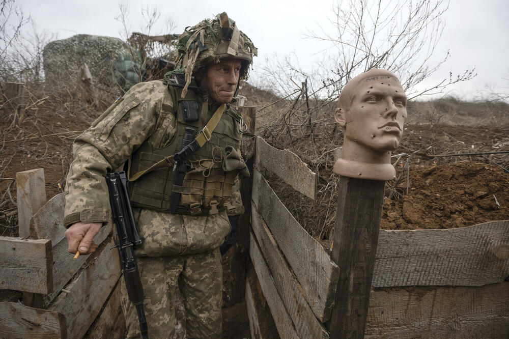 Ukrajinski vojnik na liniji razdvajanja od proruskih pobunjenika u Donjeckoj oblasti, Foto: Andriy Dubchak