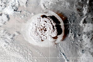 Cunami pogodio Tongu poslije erupcije podvodnog vulkana