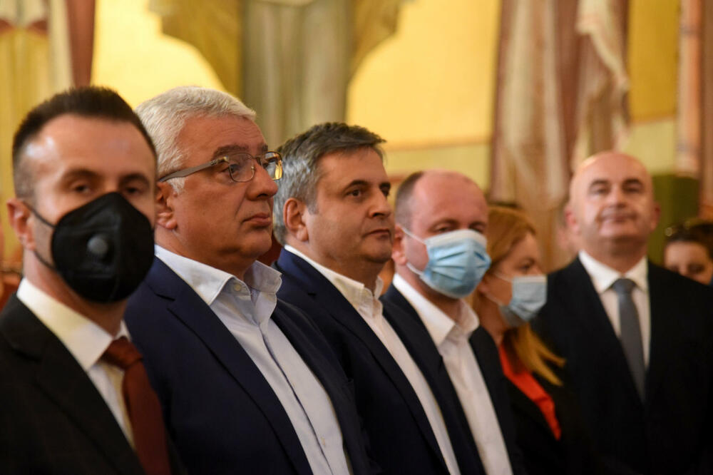 DF i SNP na istom fonu, Demokrate protiv: Šef kluba poslanika Demokrata  sa liderima DF-a i SNP-a, Foto: BORIS PEJOVIC