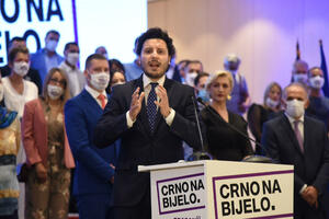 URA predlaže Vladu bez DPS-a i DF-a