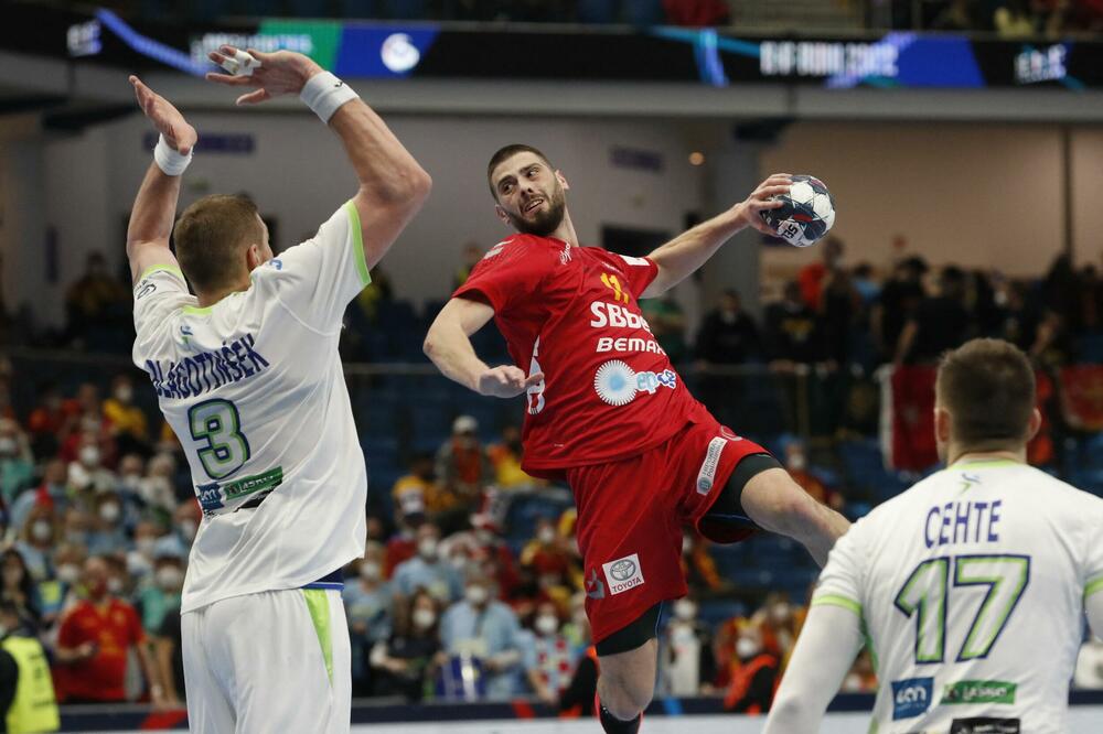 Nemanja Grbović na večerašnjem meču, Foto: Reuters