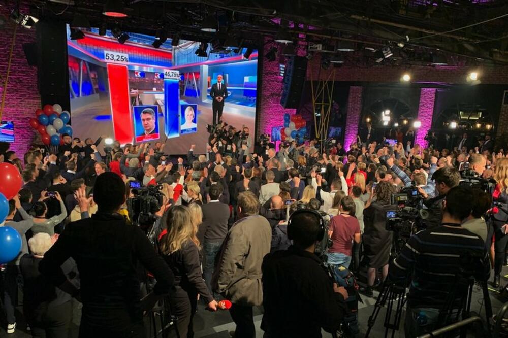 Rezultati se sa velikim iščekivanjem prate u izbornim štabovima kandidata, Foto: BBC/Aleksandar Miladinović