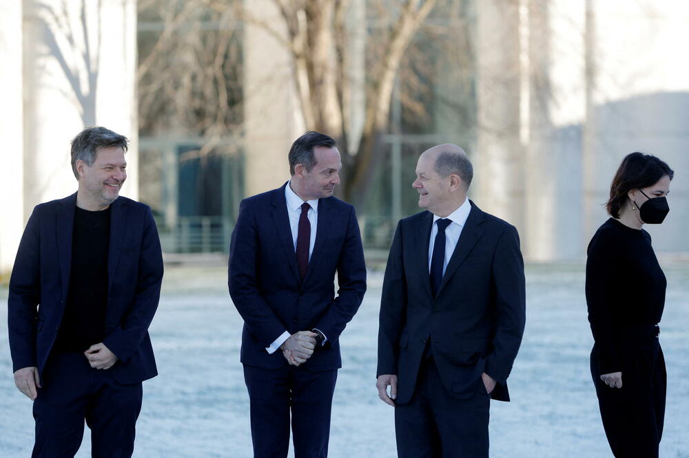 Šolc suočen i sa neslaganjima u vladi oko sankcija, Foto: MICHELE TANTUSSI