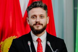 Radovanić: Bečić dotakao dno podržavajući fašističke uzvike