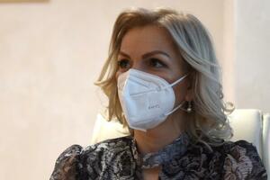 Ugostitelji naučili ministarku da poštuje mjere?