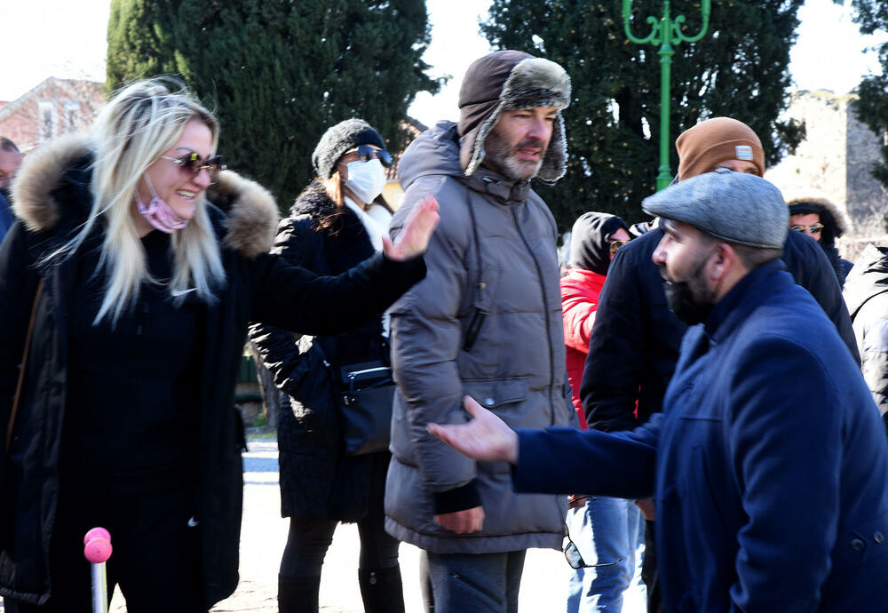 <p>Za razliku od prošle godine, ovoga puta nije bilo pjesme, a nije poštovana ni propisana distanca</p>