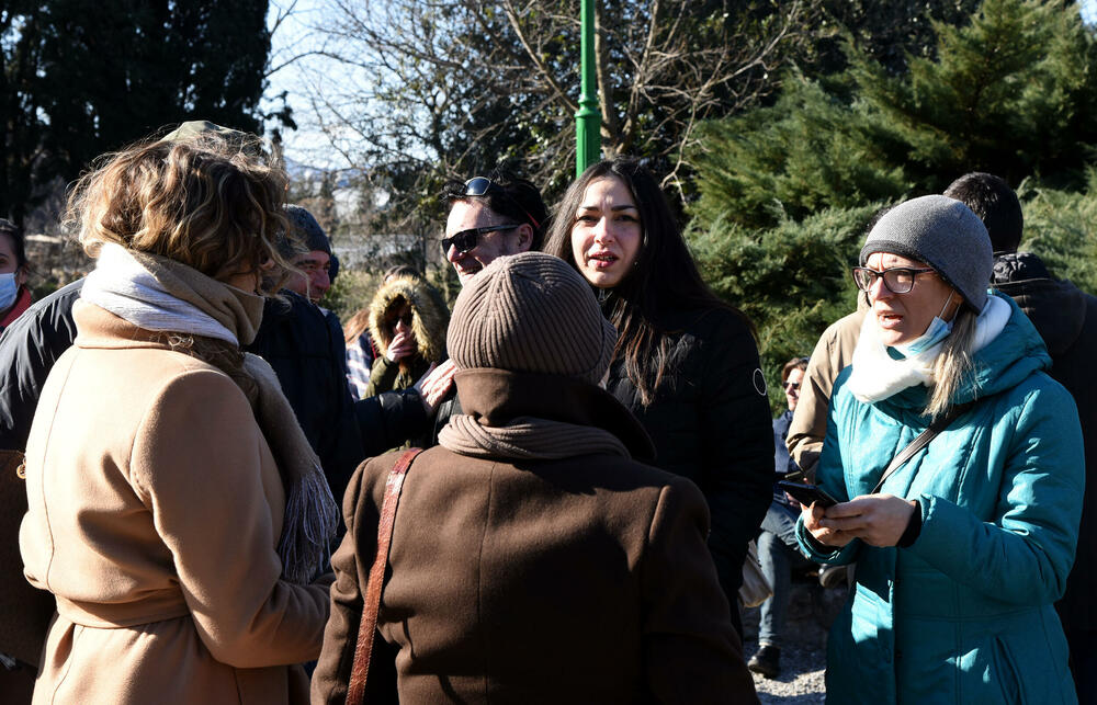 <p>Za razliku od prošle godine, ovoga puta nije bilo pjesme, a nije poštovana ni propisana distanca</p>