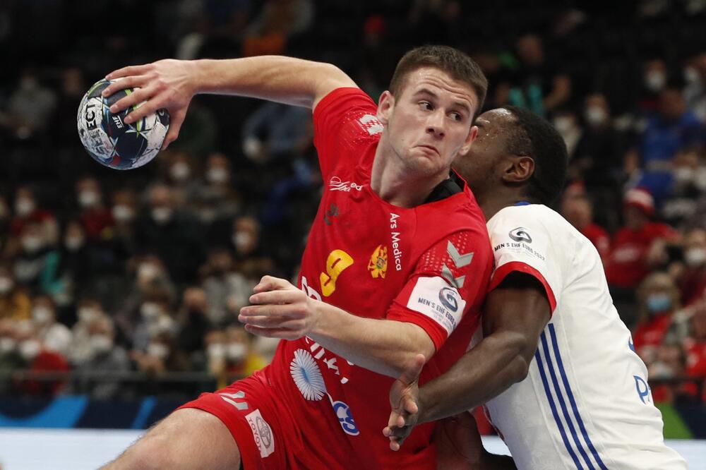 Radojica Čepić na meču sa Francuskom, Foto: Reuters