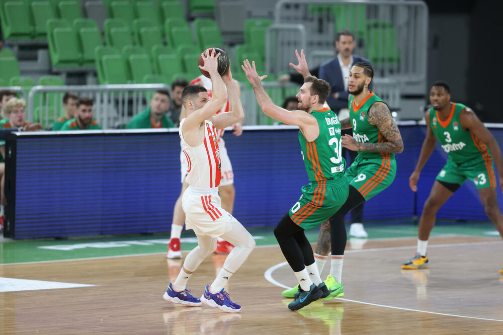 Nikola Ivanović na meču sa Cedevita Olimpijom, Foto: Cedevita Olimpija/Ales Fevzer