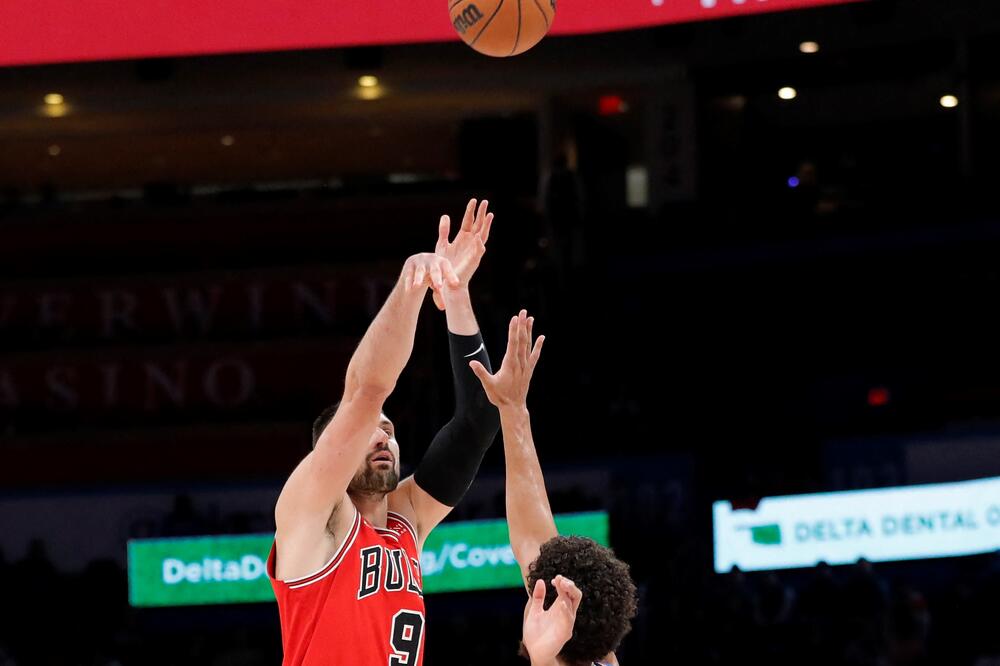 Vučević na meču sa Oklahomom, Foto: Reuters