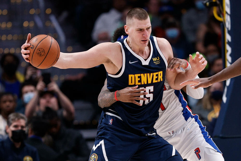 Nikola Jokić na meču sa Detroitom, Foto: Reuters
