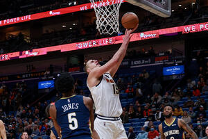 Jokićev januarski šou, Kris Pol vodi Finiks, Lejkersi nemoćni bez...