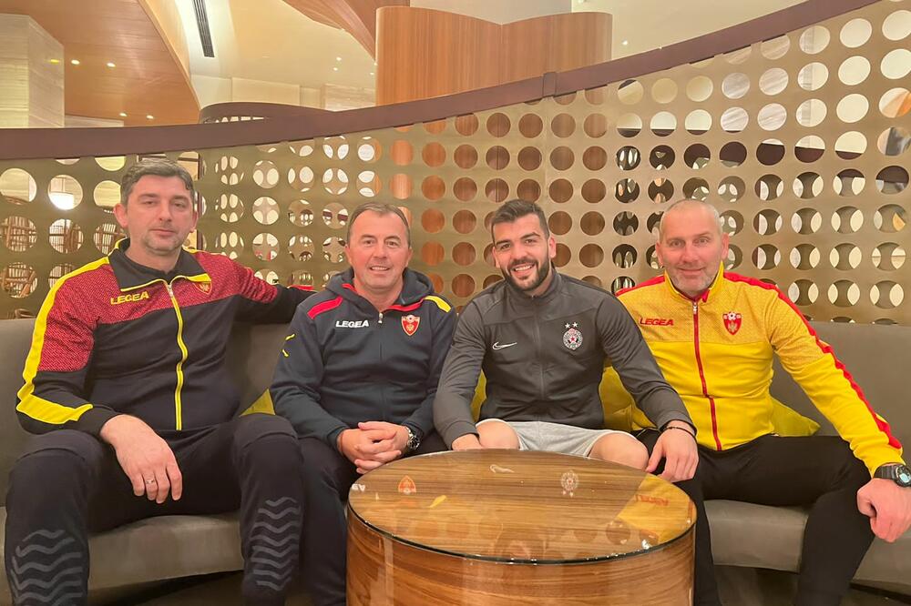 Stručni štab repezentacije posmatrao igru Igora Vujačića, Foto: FSCG