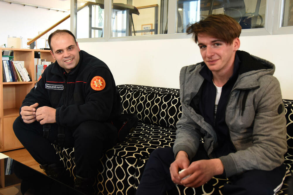 Izvukli ženu iz ledene Morače: Spasojević i Emšija, Foto: Luka Zekovic