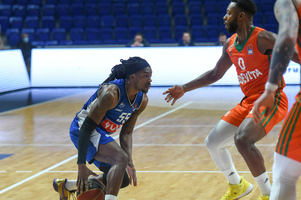 Peri na utakmici sa svojim bivšim klubom, Foto: KK Budućnost Voli