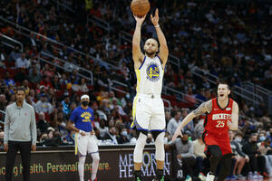 Kari brojao do 40, Filadelfija zaustavila Memfis