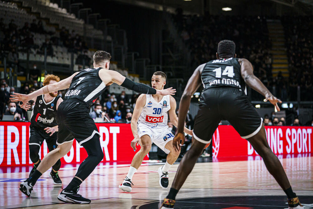 Petar Popović na večerašnjem meču, Foto: Virtus