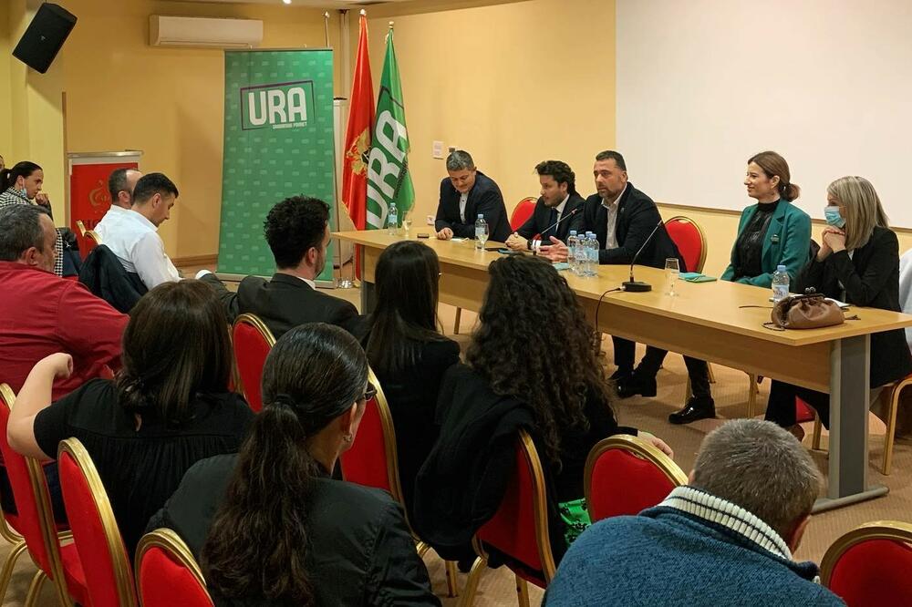 Barska URA, Foto: URA